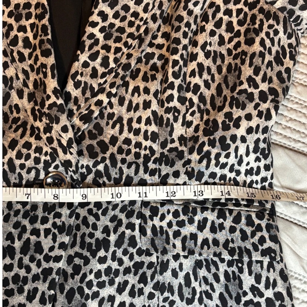 White House Black Market Blazer Women 8 Black White Leopard Print Single Button - Picture 6 of 7